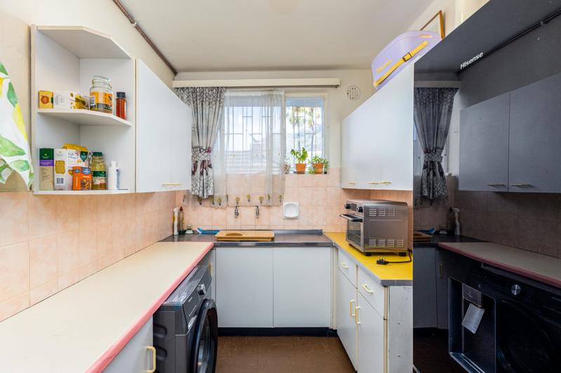 1 Bedroom Property for Sale in Gardens Western Cape